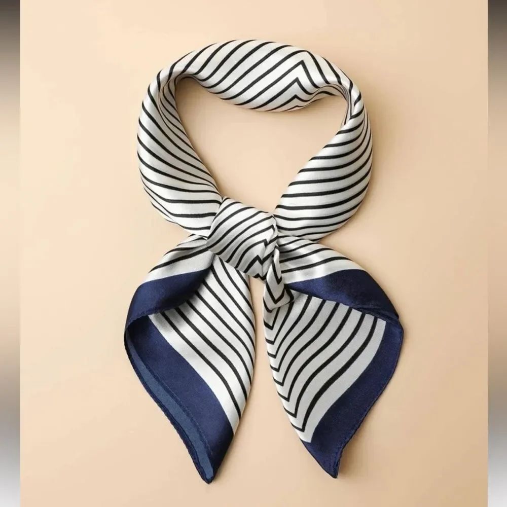 Striped Scarf P111
